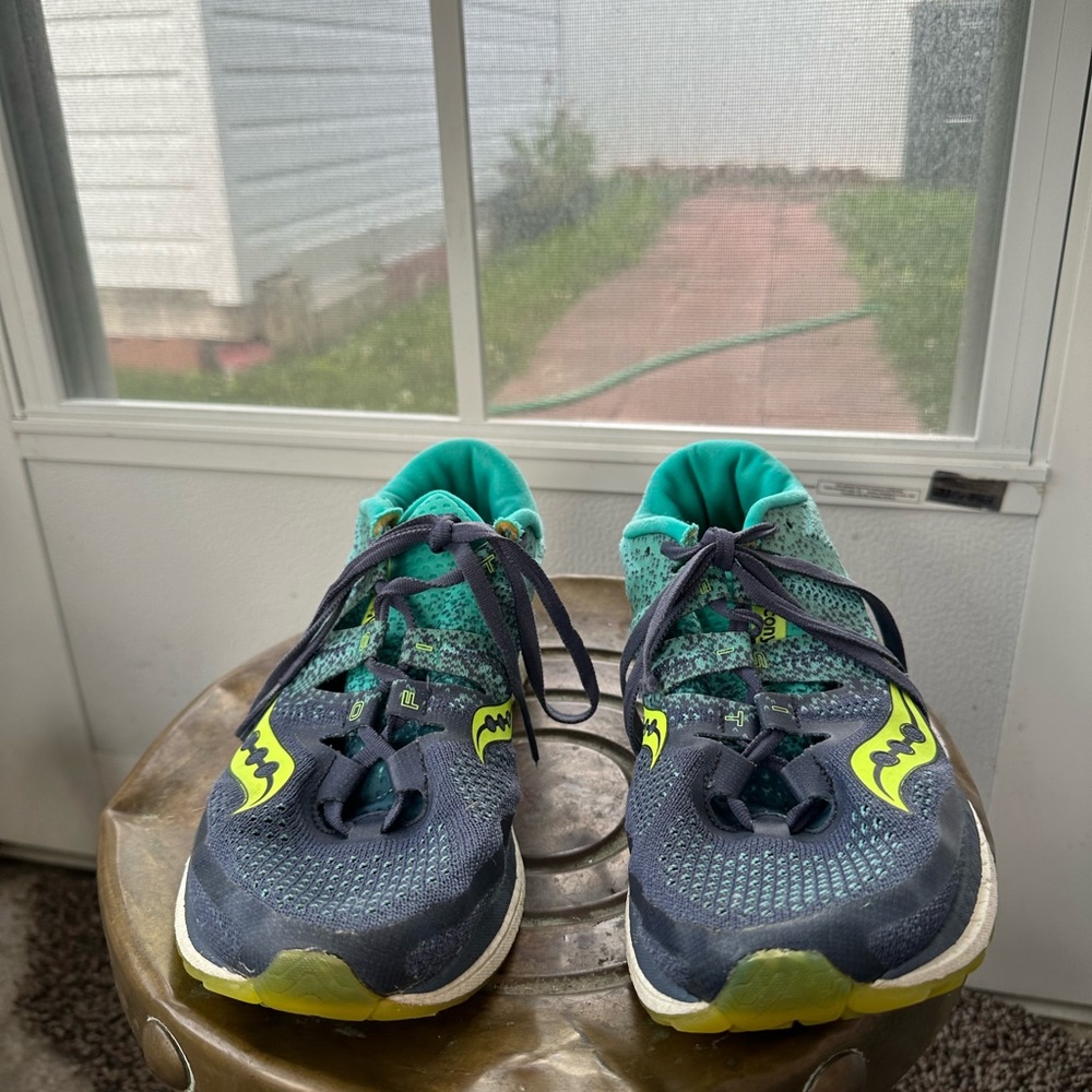 Saucony Womens Freedom ISO 2 Running Sneakers